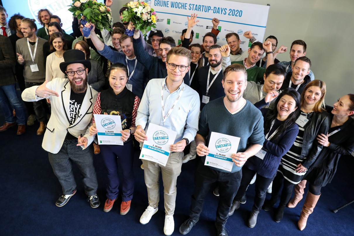 The finalists of the Startup Days 2020. In the foreground the winners
